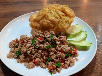 กระเพาะหมูไข่เจียว
