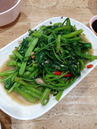 ผัดผักบุ้งไฟแดง