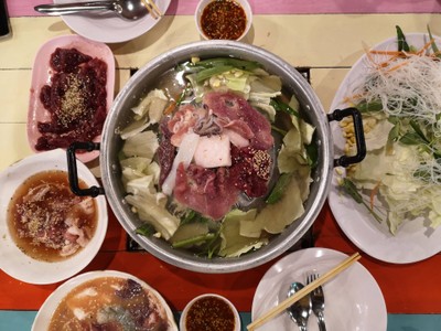อาหาร หรือ เครื่องดื่ม