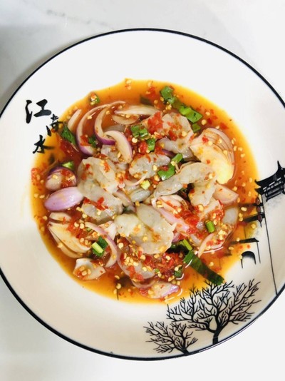 ยำกุ้งสดปลาร้านัว