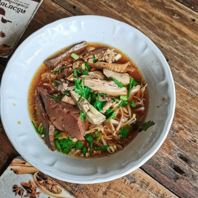 ก๋วยเตี๋ยวเป็ดพะโล้