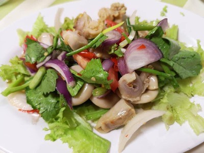 ยำไส้ตัน