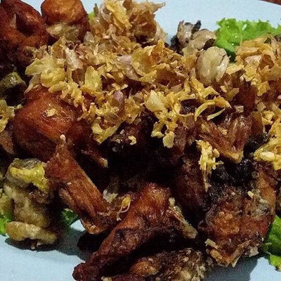 กบทอดกระเทียม