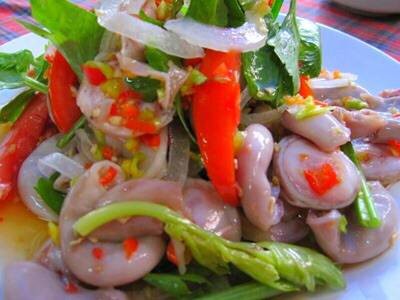 ยำไส้ตัน