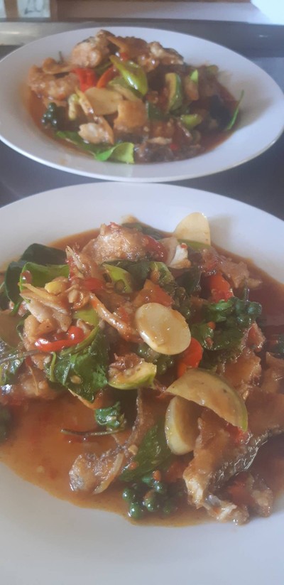 ปลานิลผัดฉ่า