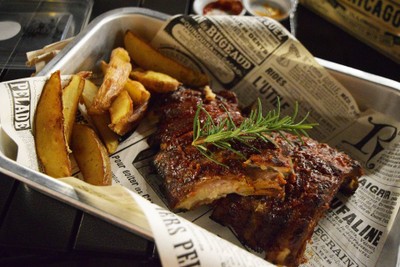 อาหาร หรือ เครื่องดื่ม