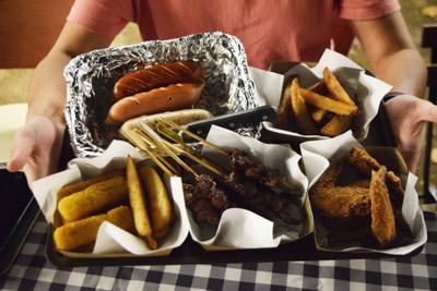 อาหาร หรือ เครื่องดื่ม