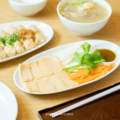 Jok โต๊ะเดียว centralwOrld