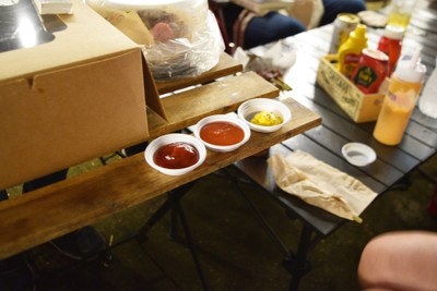 อาหาร หรือ เครื่องดื่ม