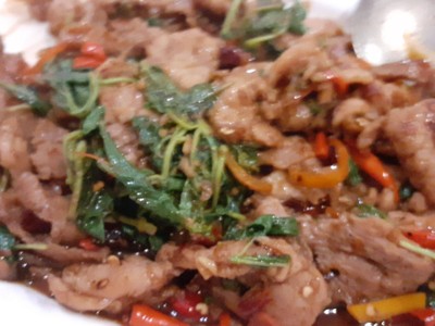 ผัดกระเพราหมูหมัก