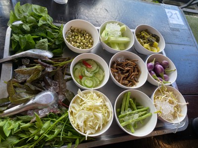 ผักเคียง