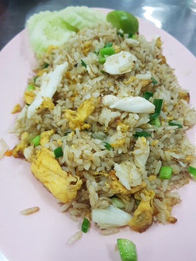 ข้าวผัดปู