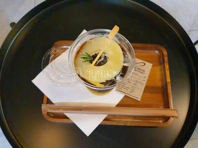 Pineapple Black