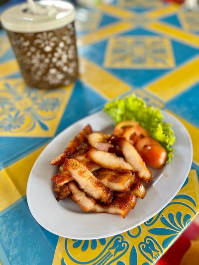 คอหมูย่าง 80 บาท