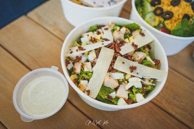 อาหาร หรือ เครื่องดื่ม