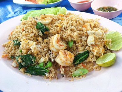 ข้าวผัดทะเล