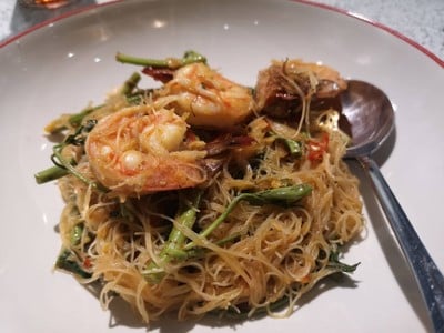 หมี่กระเฉดกุ้งสด