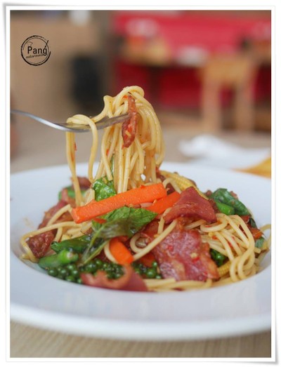 สปาเก็ตตี้ขี้เมาเบคอน