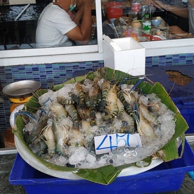 อาหาร หรือ เครื่องดื่ม
