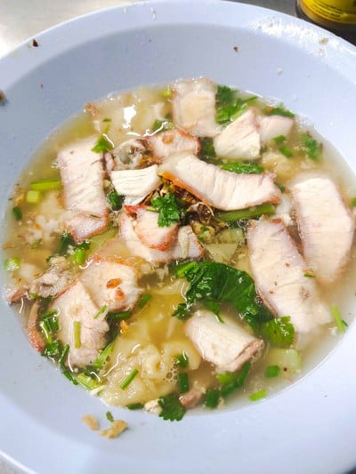 หมูแดงหมูกรอบ