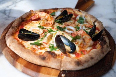 Pescatora Pizza