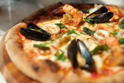 Pescatora Pizza