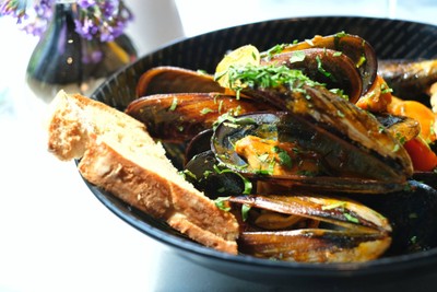 Mussel In Bolognese Suace