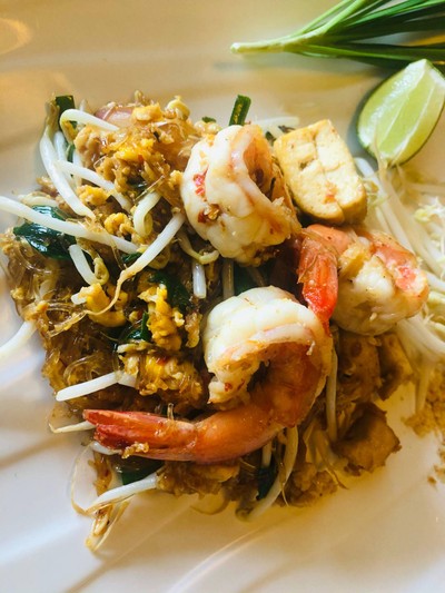 ผัดไทยกุ้งสด