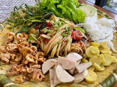 อาหาร หรือ เครื่องดื่ม