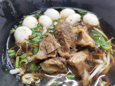 อาหาร หรือ เครื่องดื่ม