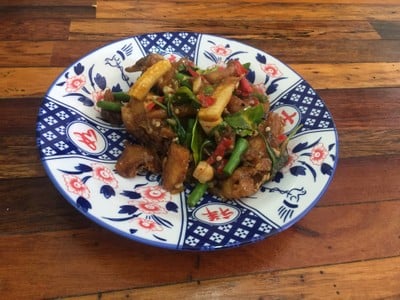 ข้าวราดผัดฉ่าปลากระพง