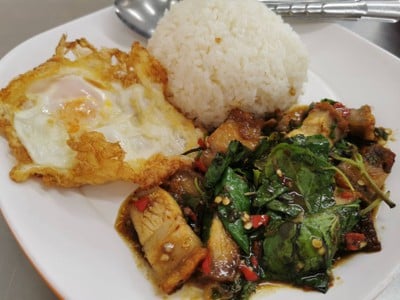 อาหาร หรือ เครื่องดื่ม