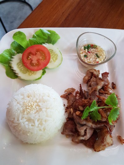 ข้าวหมูทอด