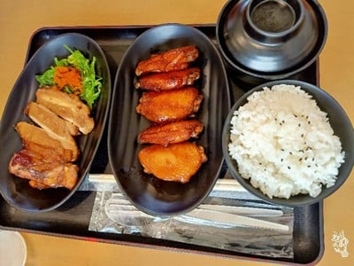 อาหาร หรือ เครื่องดื่ม