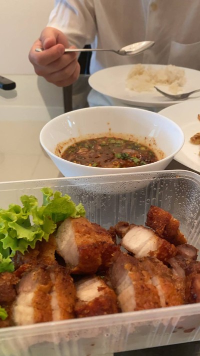 หมูสามชั้นทอด