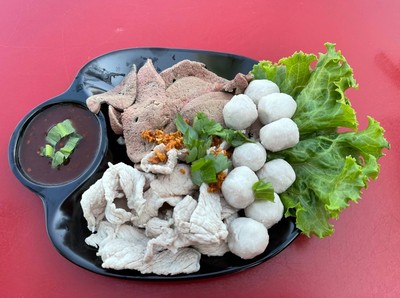 อาหาร หรือ เครื่องดื่ม