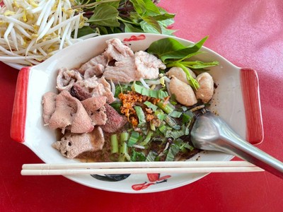 ก๋วยเตี๋ยวเรือ เส้นมาม่า