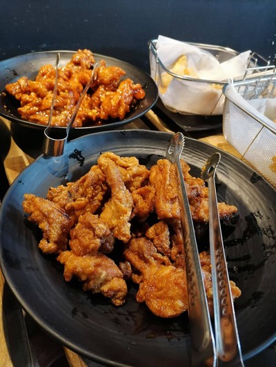 อาหาร หรือ เครื่องดื่ม