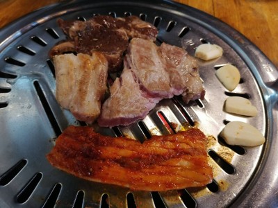 อาหาร หรือ เครื่องดื่ม