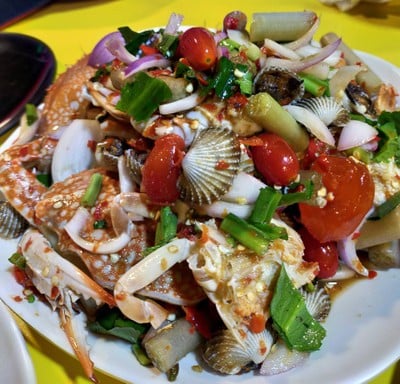 เมนูของร้าน ยำลิ้นเบิร์น สวนหลวงสแควร์