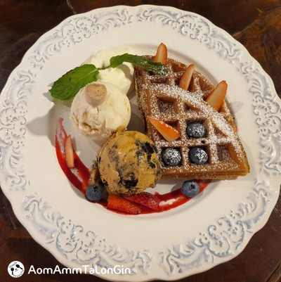 Waffle & Ice cream