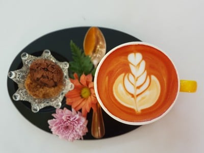 Lamour Cafe บ้านเหลือง