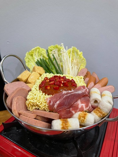 อาหาร หรือ เครื่องดื่ม