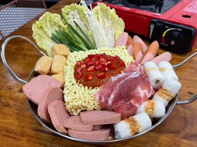 อาหาร หรือ เครื่องดื่ม