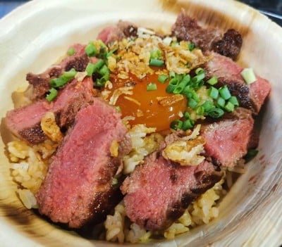 ข้าวหน้าหมี Food Villa ราชพฤกษ์