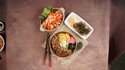 คาคูนิ ดงบุริ+ทาโกะยากิ+สลัดปูอัดไข่กุ้ง