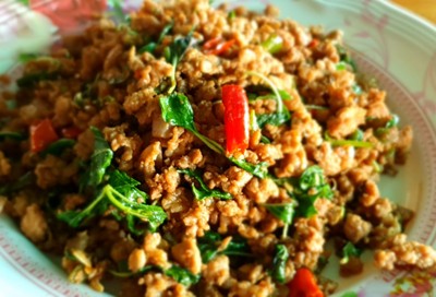 ผัดแห้งๆ ไม่เผ็ดมาก รสชาดลงตัว