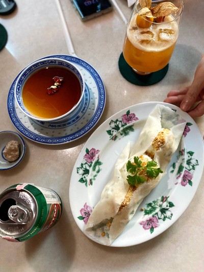 อาหาร หรือ เครื่องดื่ม