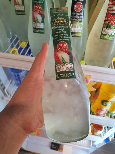 น้ำว่านหางจระเข้รสลิ้นจี่พร้อมเนื้อ