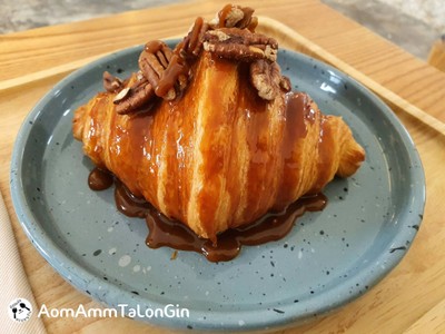 Pecan & Salted Caramel Croissant